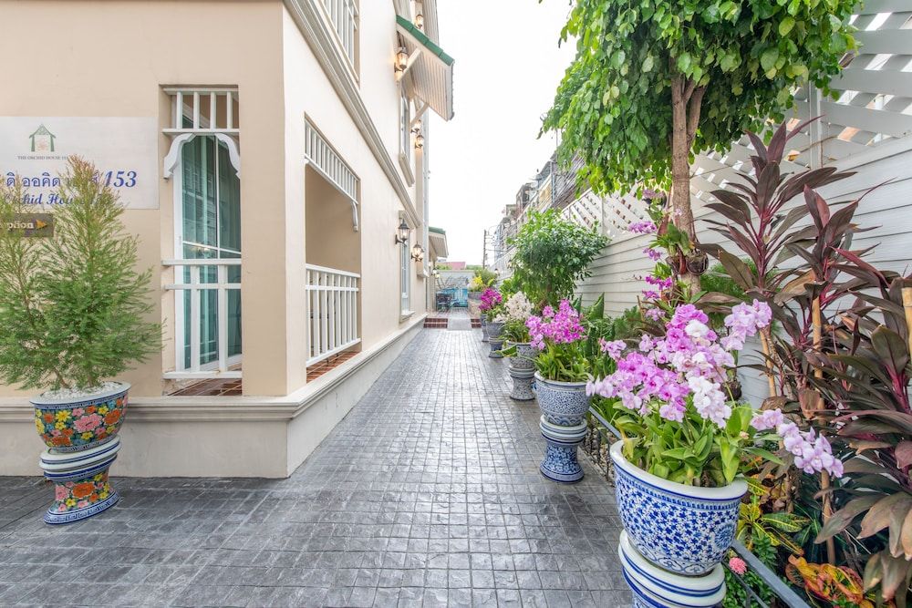 undefined The Orchid House 153 6