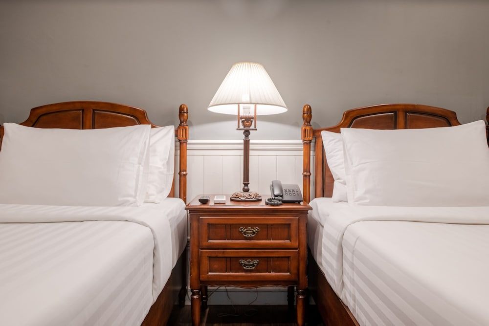 The Orchid House 153 Deluxe Room (No Window) 9