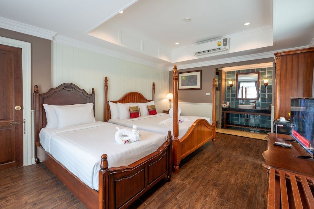 undefined The Orchid House 153 4