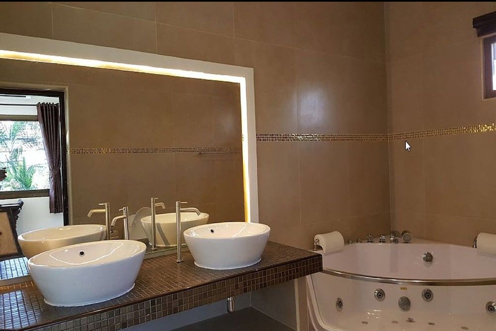 HIDELAND Luxury Pool Villa Pattaya Walking Street 5 Bedrooms Luxury Villa, 5 Bedrooms, Pool Access, Beach View 5