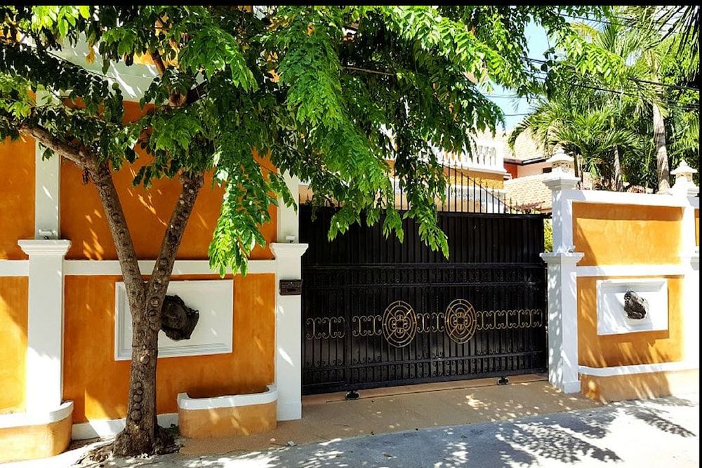 undefined HIDELAND Luxury Pool Villa Pattaya Walking Street 5 Bedrooms 2