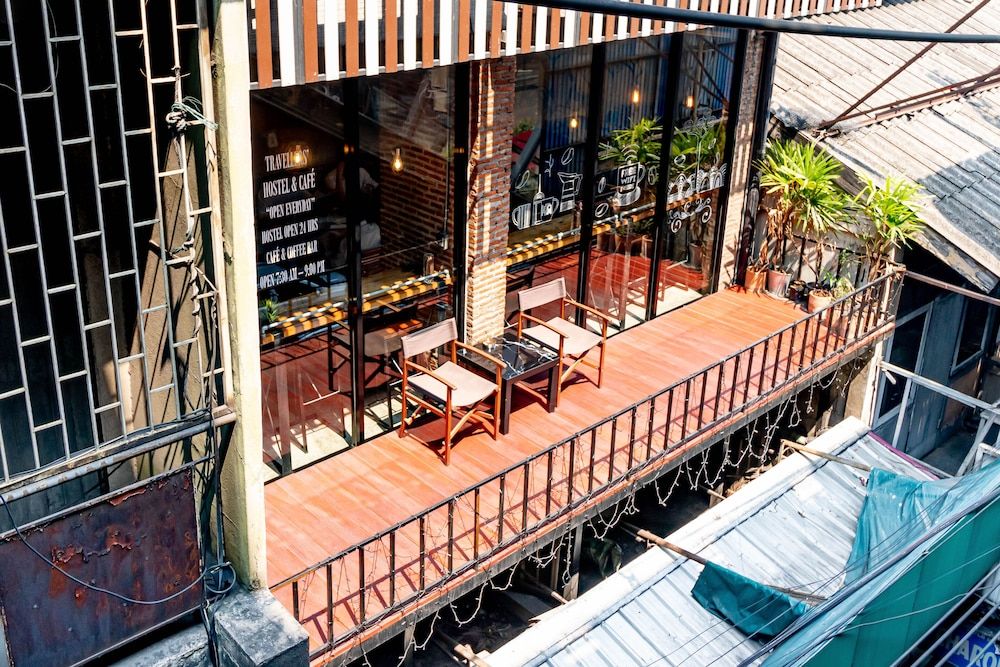 undefined Thonglor Travellers Hostel & Cafe 4