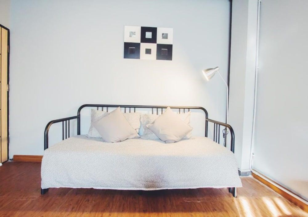 undefined Thonglor Travellers Hostel & Cafe 7