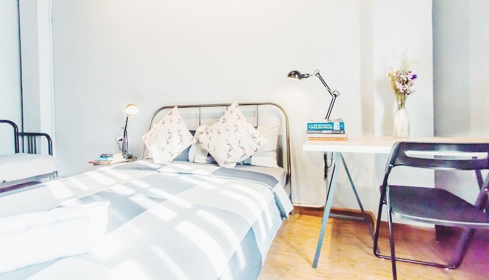 undefined Thonglor Travellers Hostel & Cafe 9