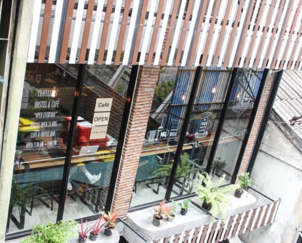 undefined Thonglor Travellers Hostel & Cafe 6