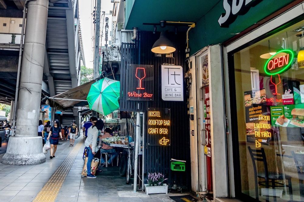 undefined Thonglor Travellers Hostel & Cafe 2