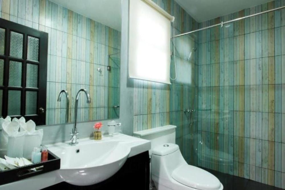 Baan PhuAnda Phuket Standard Room 7