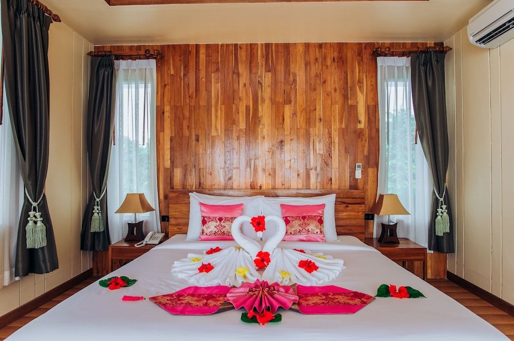 Koh Yao Yai Hillside Resort Sea View Jacuzzi Deluxe