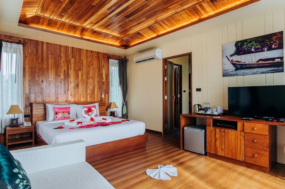 Koh Yao Yai Hillside Resort Sea View Jacuzzi Deluxe 3