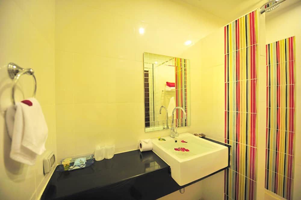 Villa Tona Phuket Deluxe Master Double 9