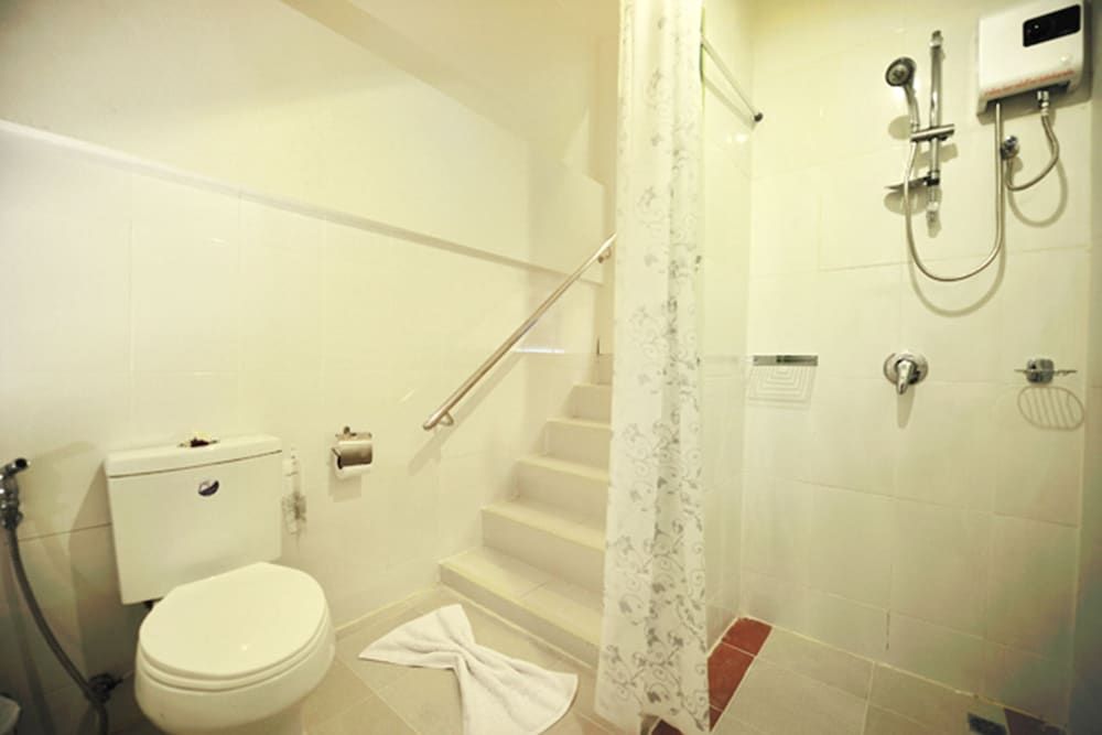 Villa Tona Phuket Family Studio 6