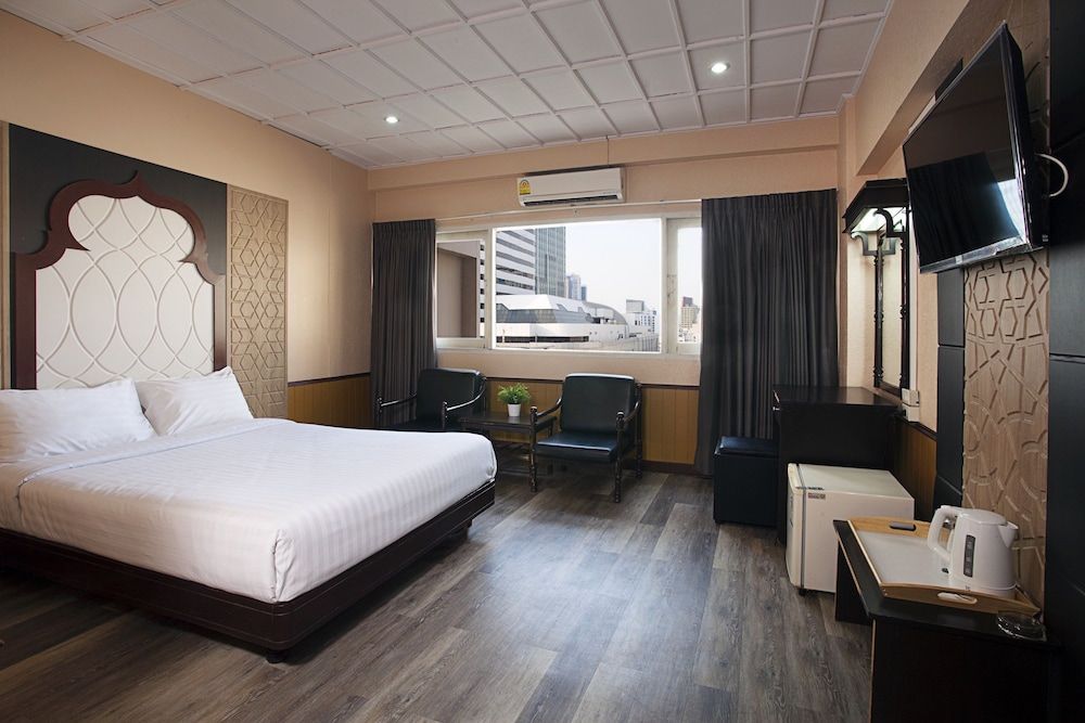 Rajah Hotel Standard Double Room 2