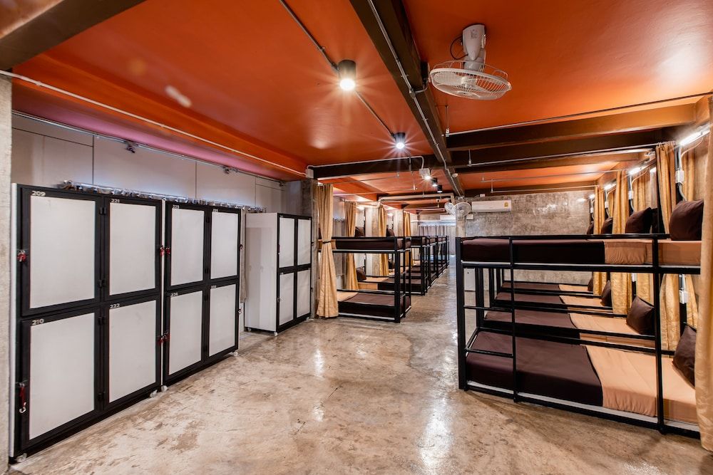 The Alley Hostel & Bistro Standard Shared Dormitory, Mixed Dorm