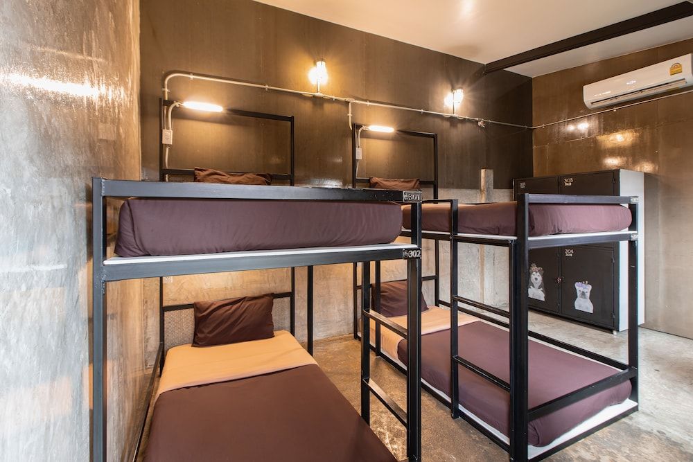 The Alley Hostel & Bistro Shared Dormitory
