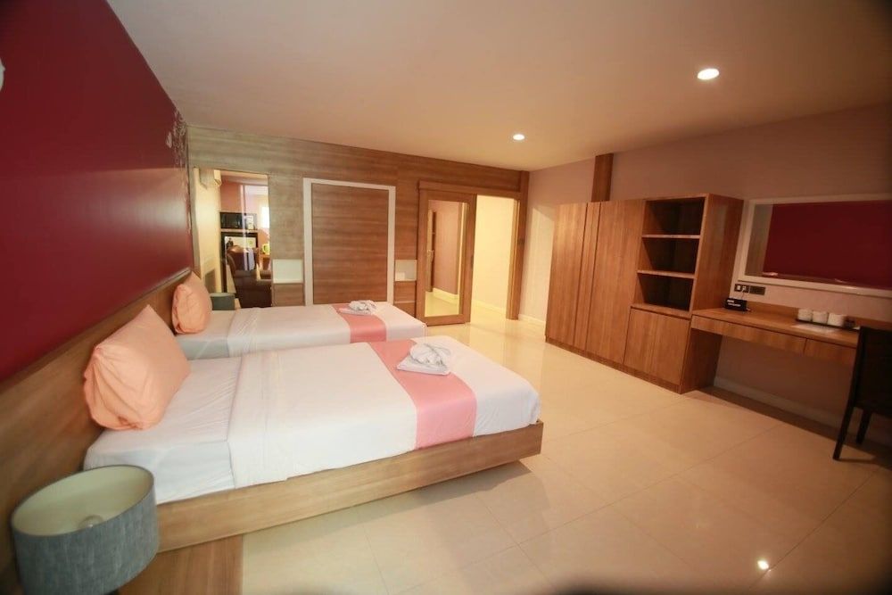 Suite B