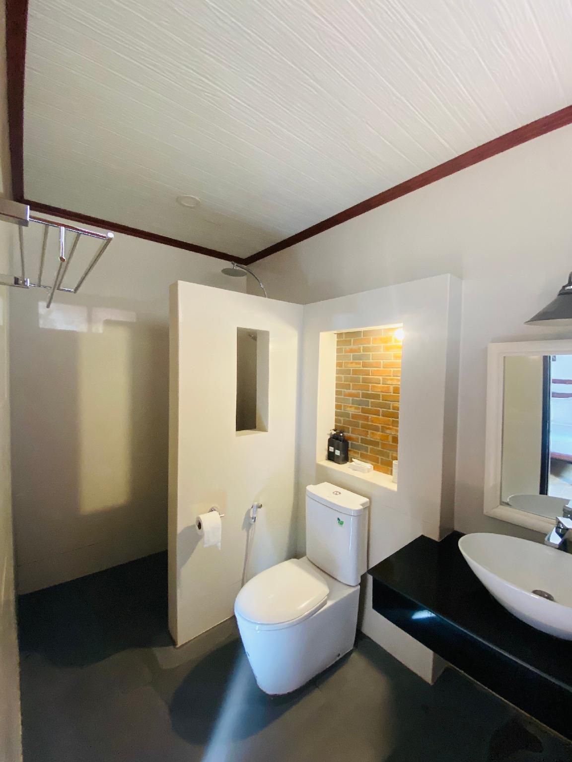 Alongkot Beach Resort Khanom Superior Twin 2