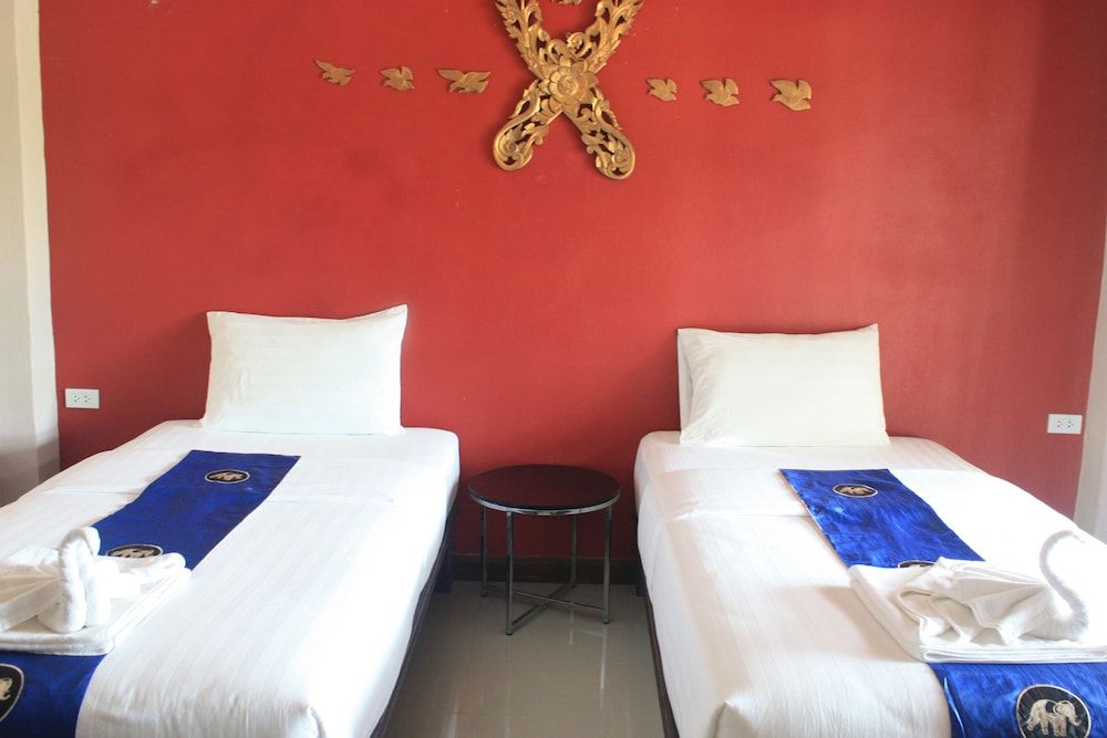 Standard Twin Mountain View Room