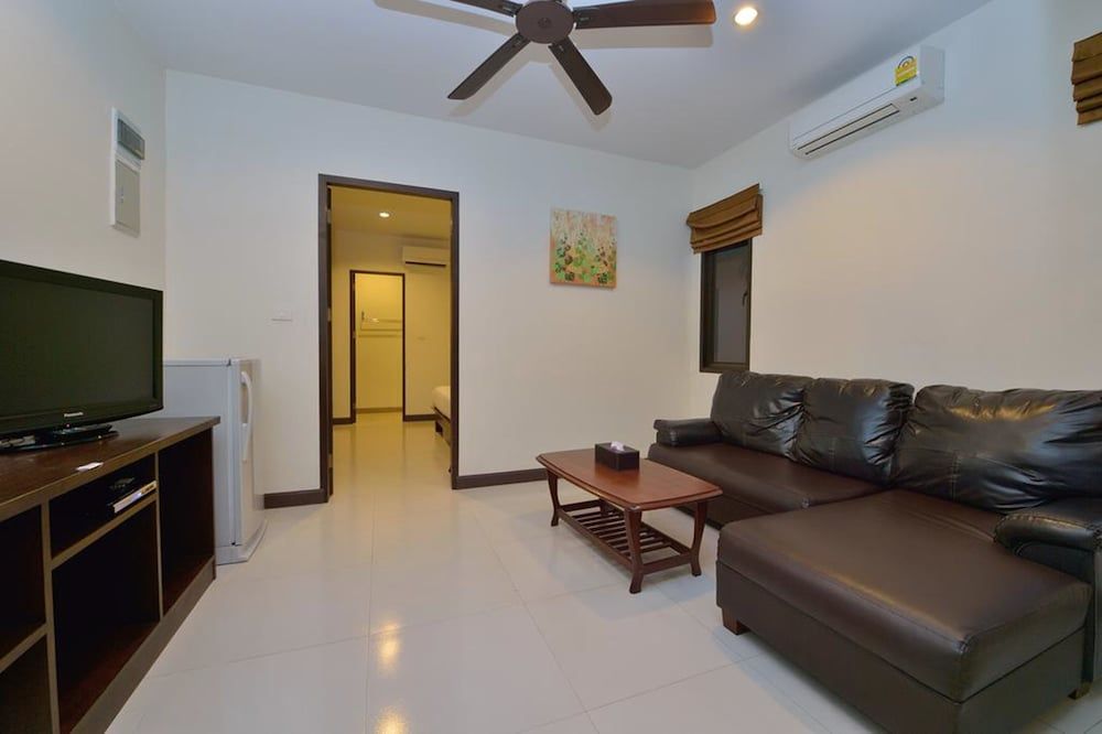 Happy Cottages Phuket Superior Room 4