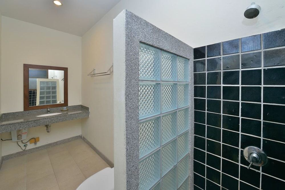 Happy Cottages Phuket Superior Room 7