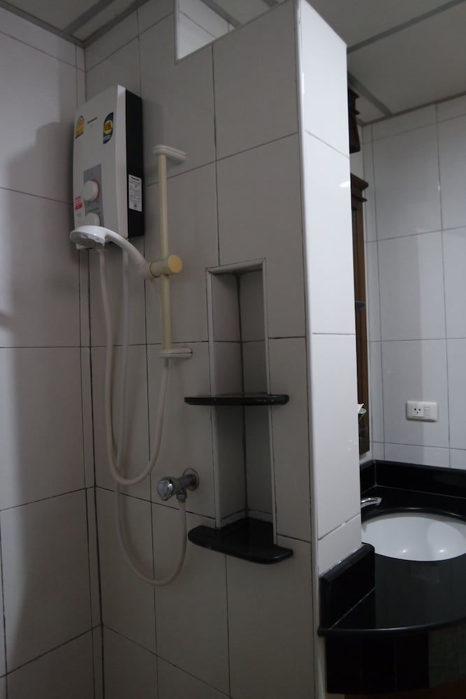 undefined Nikom Court 10