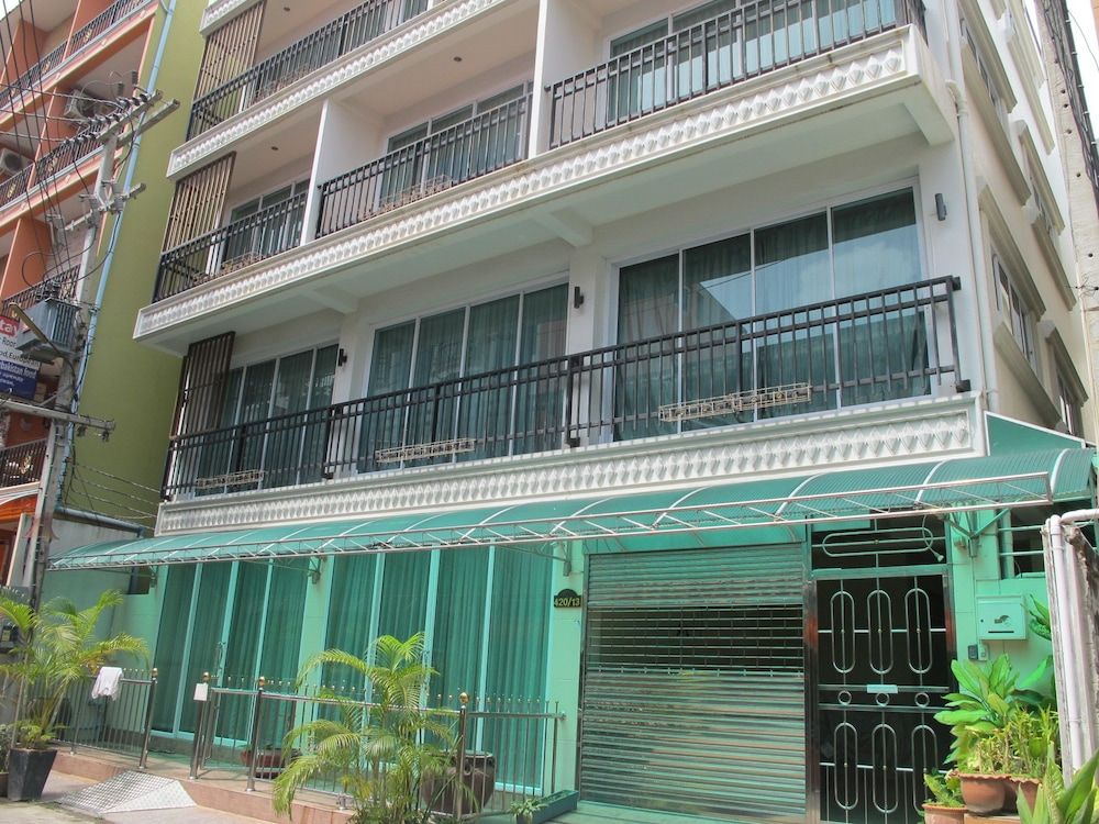 undefined Rouge Service Apartments 3