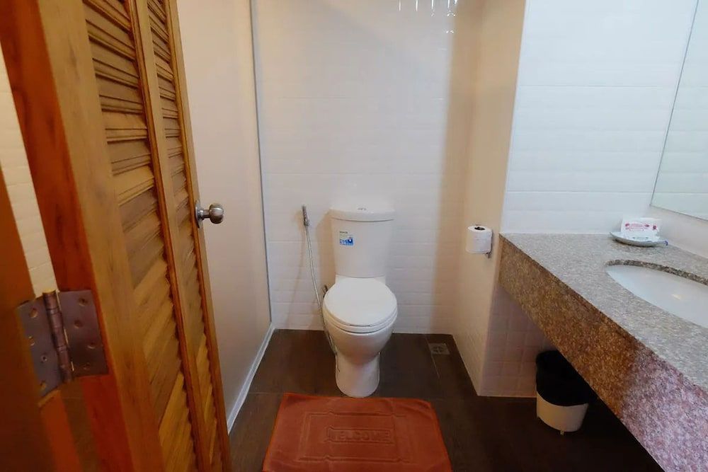 Welcome Jomtien Beach Hotel Superior Twin Room 5