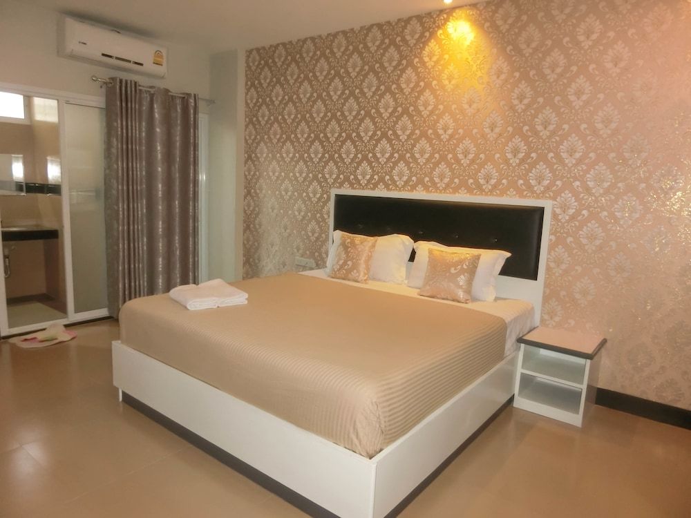 The Premium Residence Standard Double Room 4
