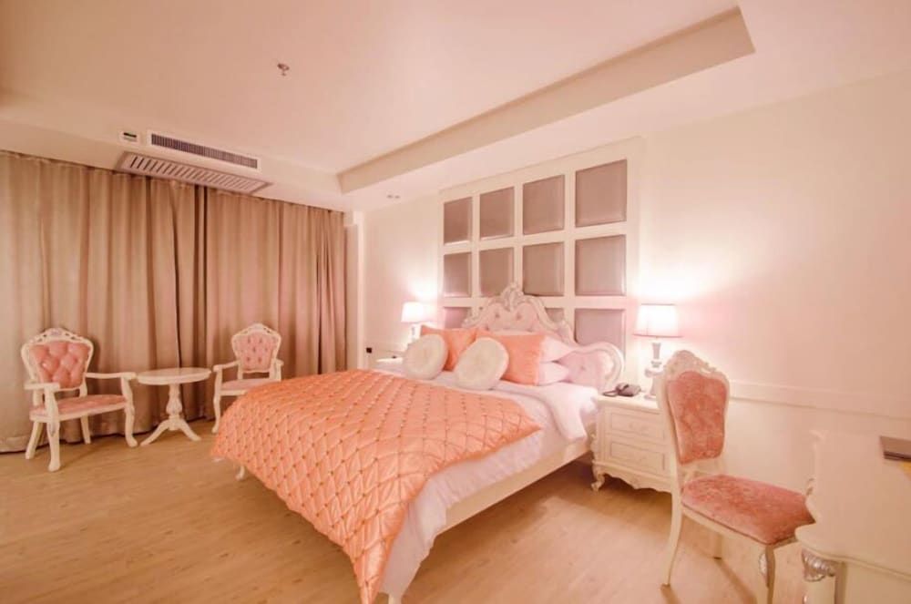 Alvarez Hotel Junior Suite 6