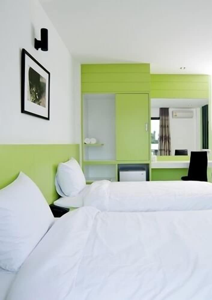 Siam Grand Hotel Standard Twin Room 2