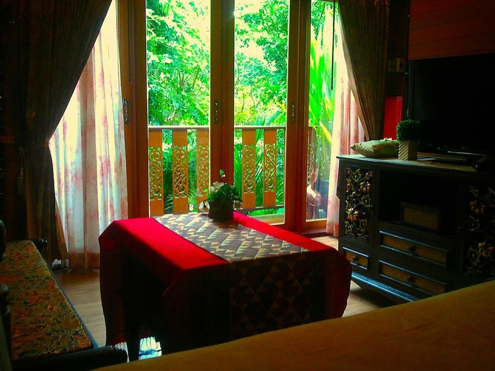 Deluxe Room (Single)