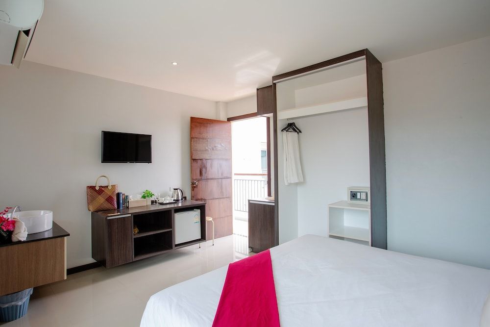 The Wings Boutique Hotels Krabi Koh Lanta Deluxe Double Room, 1 King Bed 11