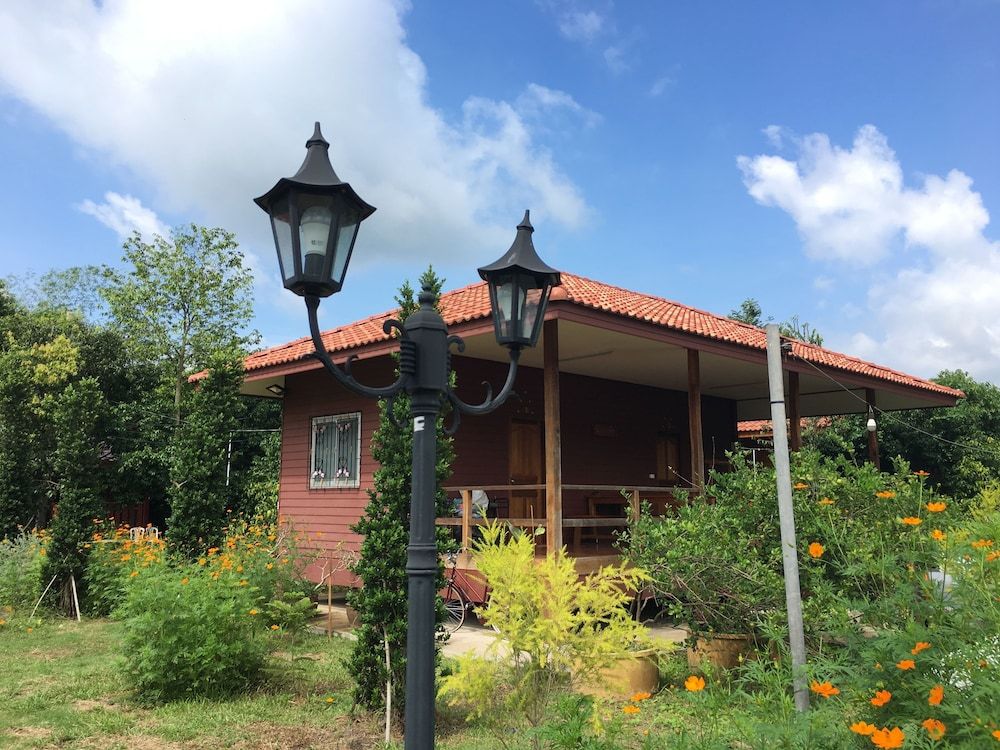 Ban Suan Kru Kob Standard Double Room 7