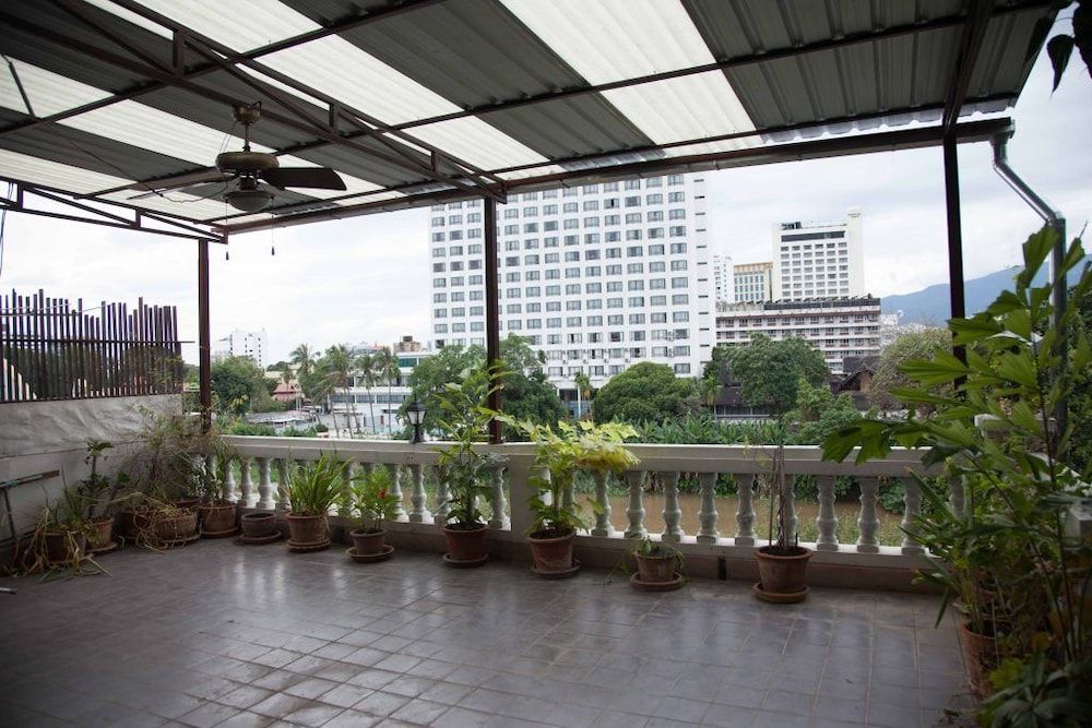 INA House Standard Room 4