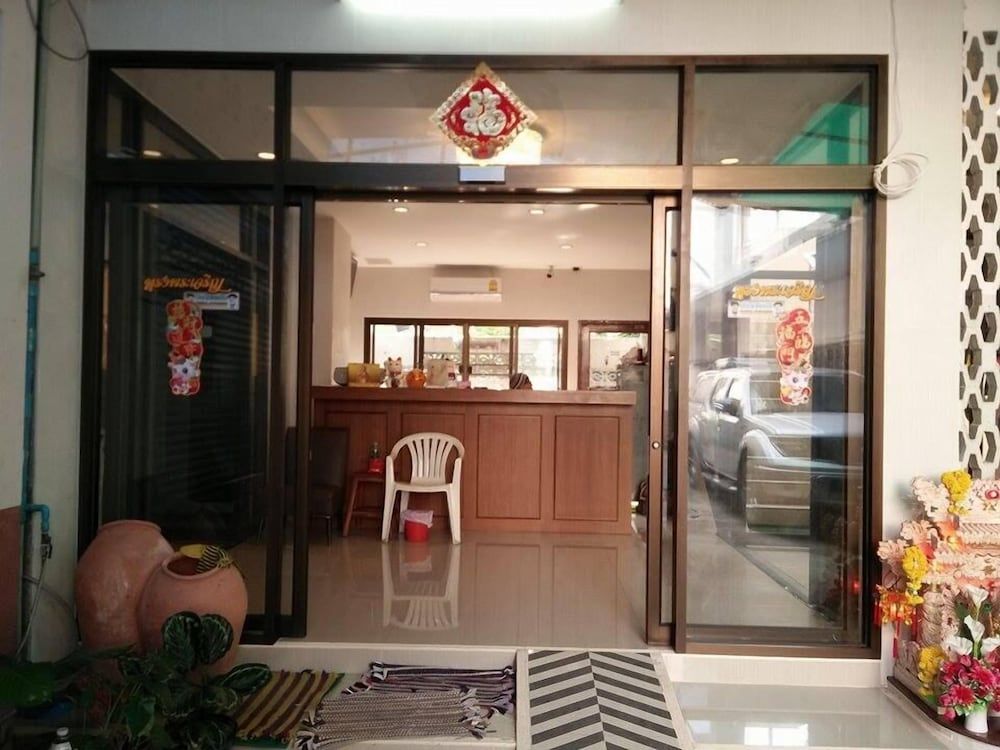 undefined Suksawad Hotel