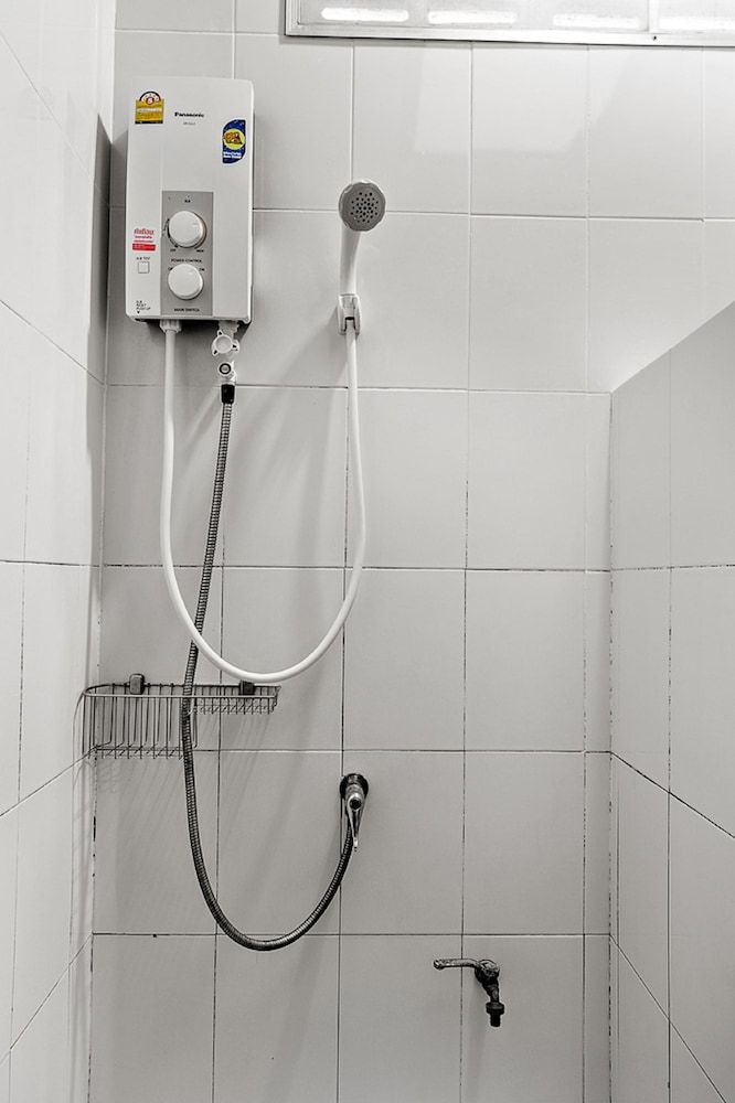 Fan Bungalow with Hot Shower, Garden View