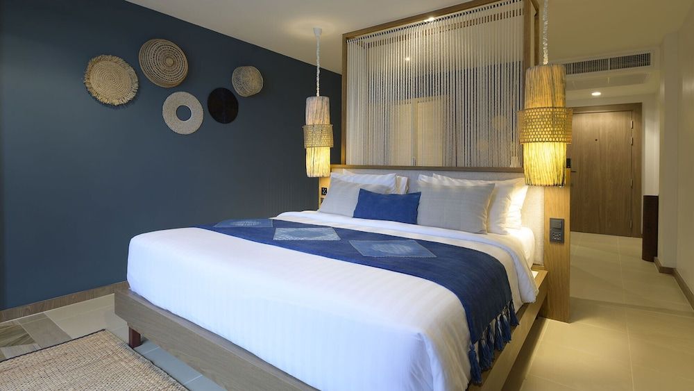 Deluxe King Suite