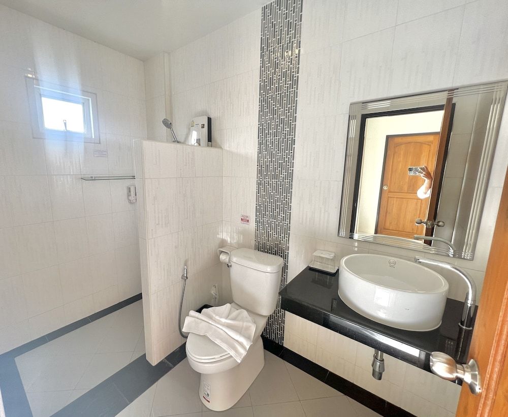 JS Residence Krabi Twin Bedded Room 4