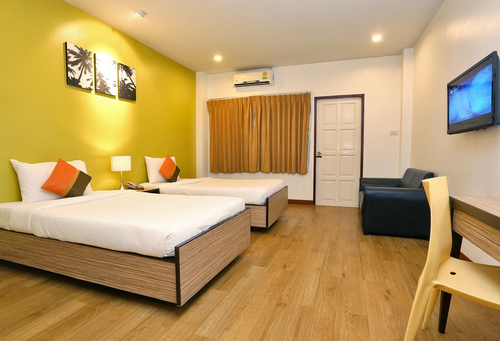 Standard Twin Room