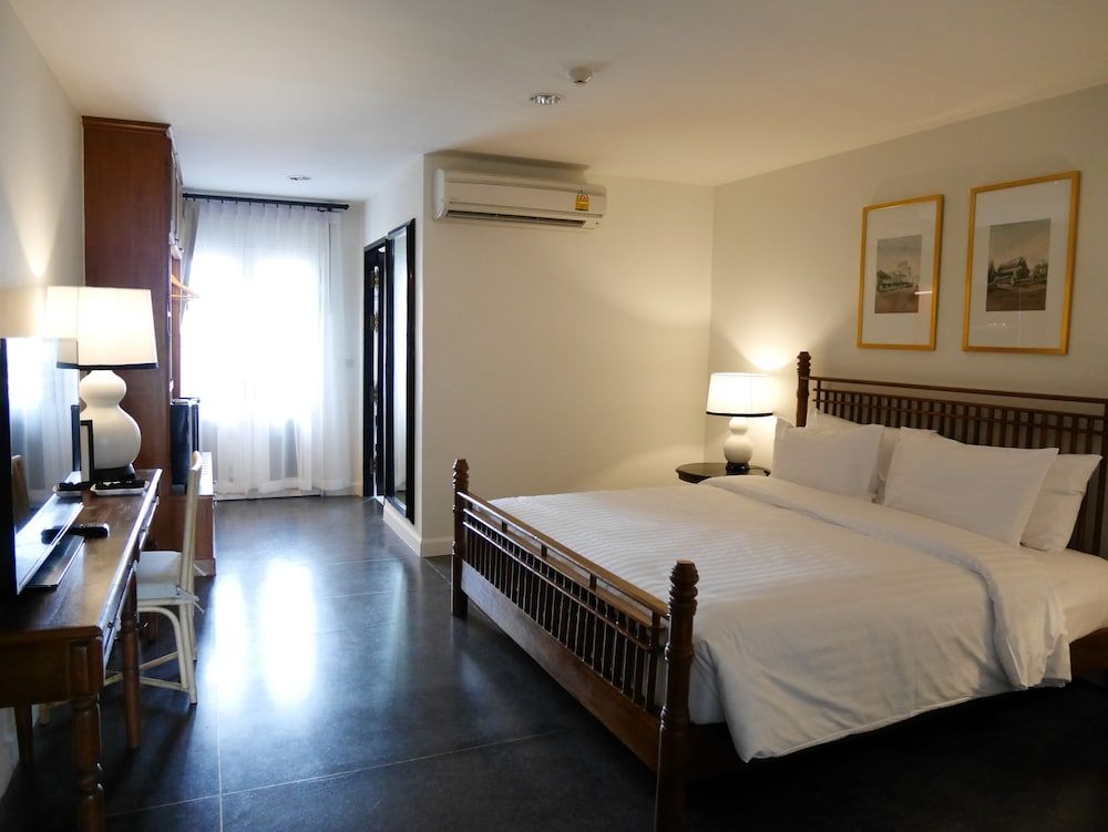 Buri Siri Hotel