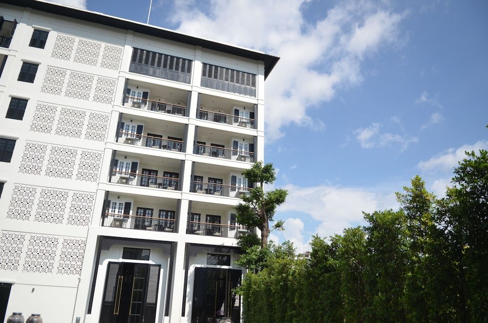 undefined Buri Siri Hotel 5