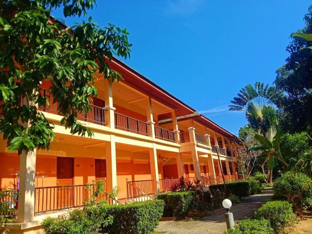 undefined Kaibae Hut Resort 8