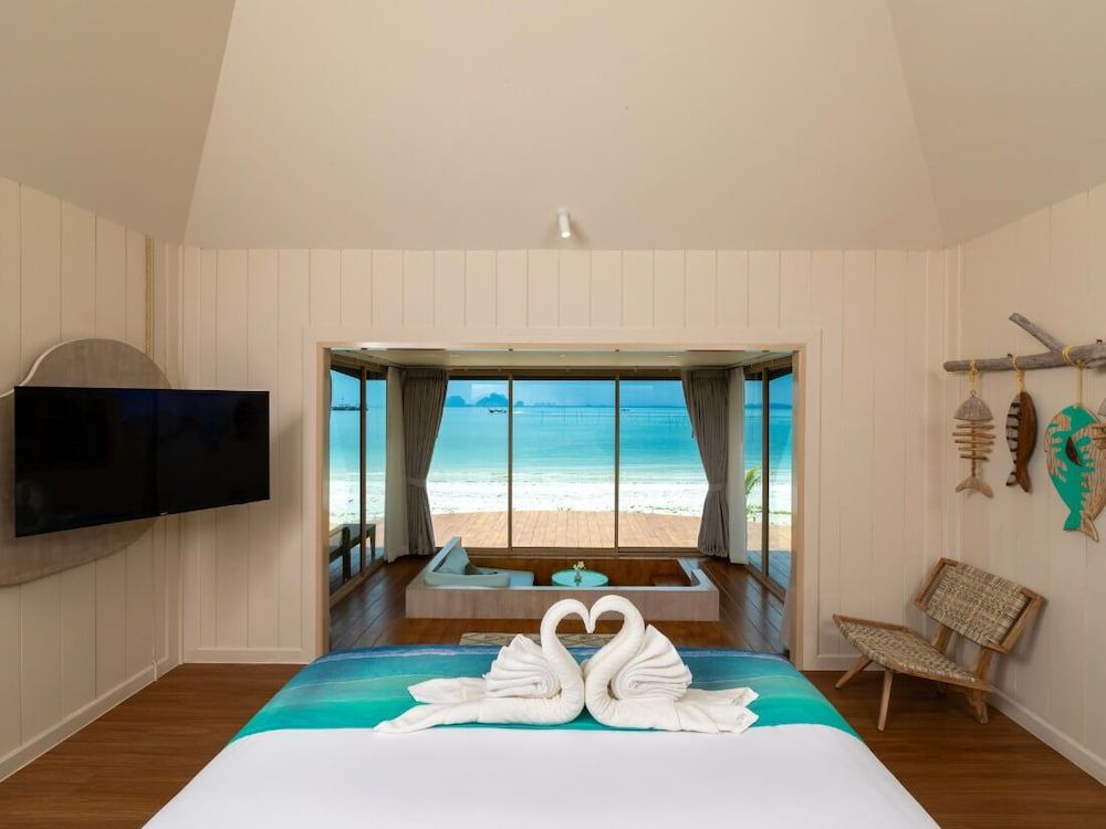 Premium Studio Suite, Non Smoking, Beach View