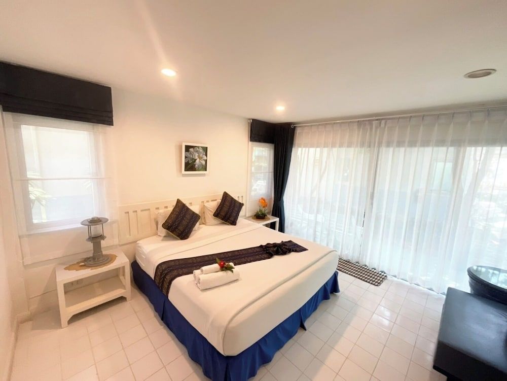 Blue Sky Resort Deluxe Room 2