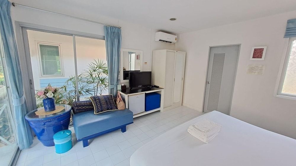 Blue Sky Resort Deluxe Room 3