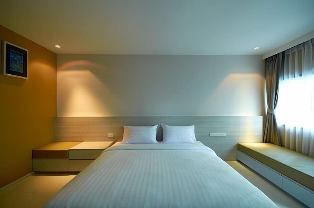 The Present Sathorn Studio, 1 Double Bed 4