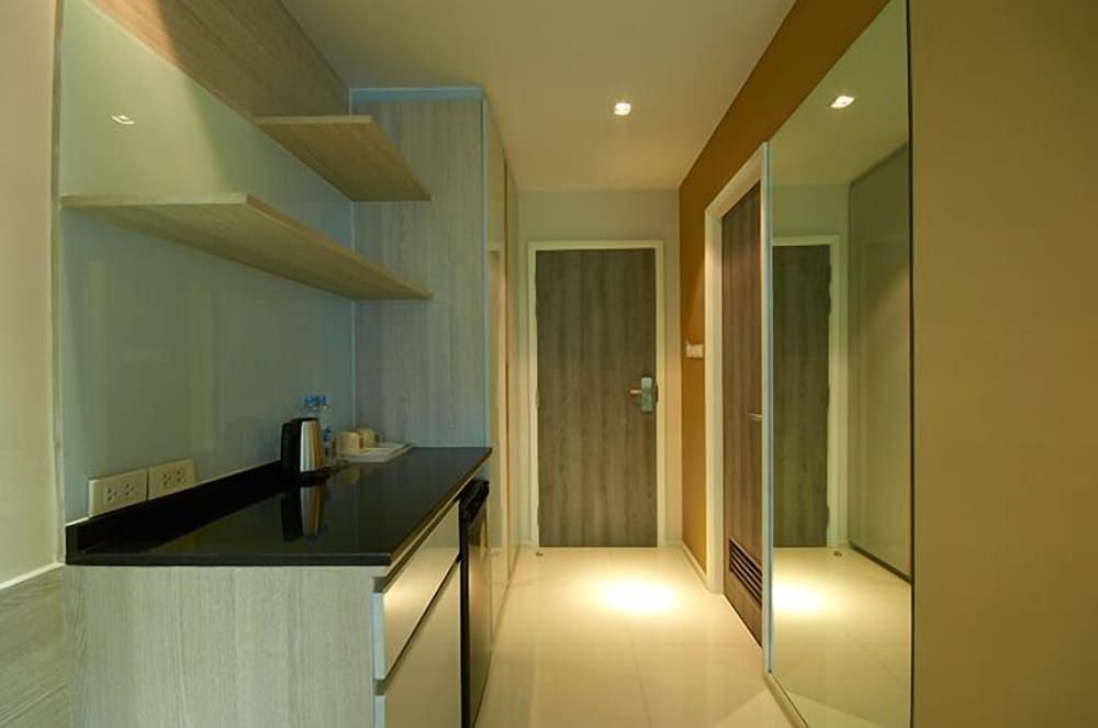 The Present Sathorn Studio, 1 Double Bed 6