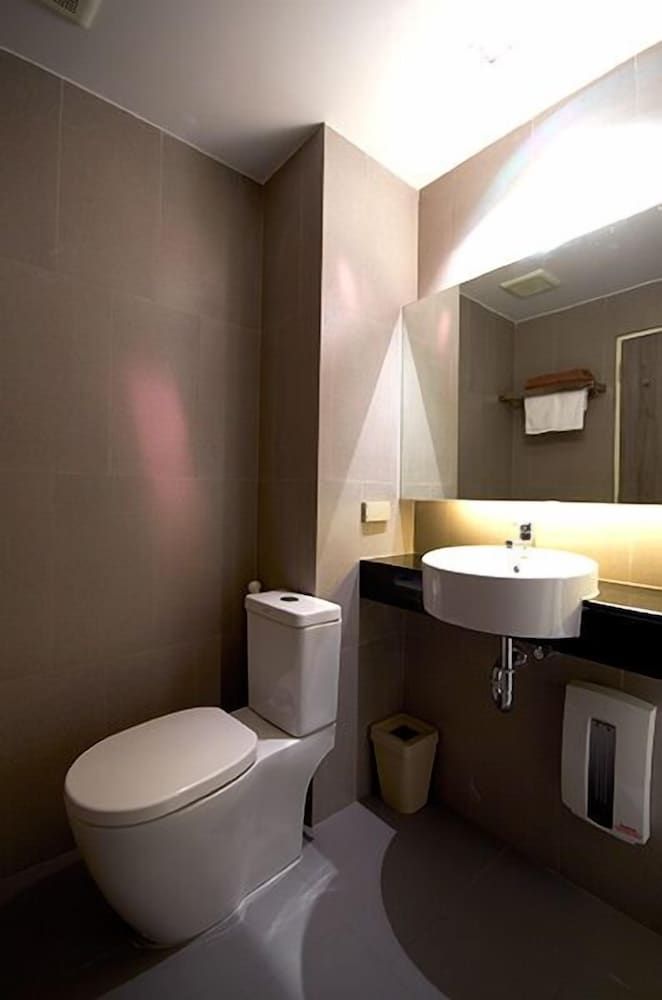 The Present Sathorn Studio, 1 Double Bed 5