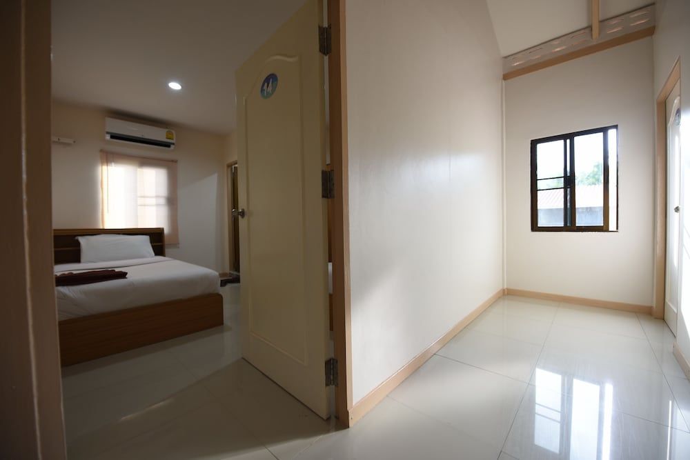 B Place Guesthouse Comfort Double Room 6