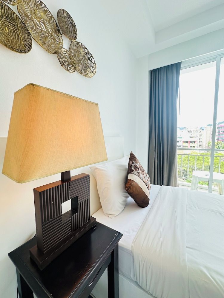 J and N Mansion 2 Superior Double Room, Balcony 9