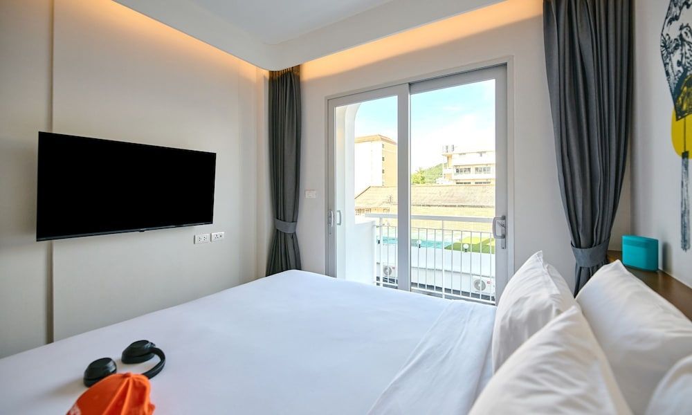 Lub d Phuket Patong The Compact King - Superior King Room 6